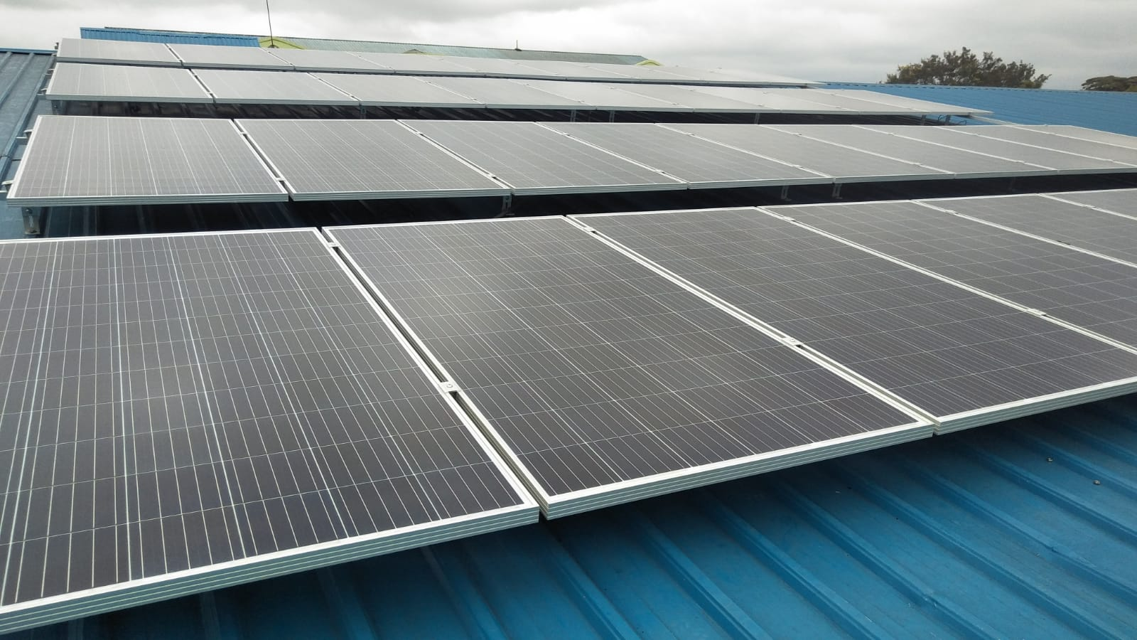 Grade-A office tower rooftop solar array